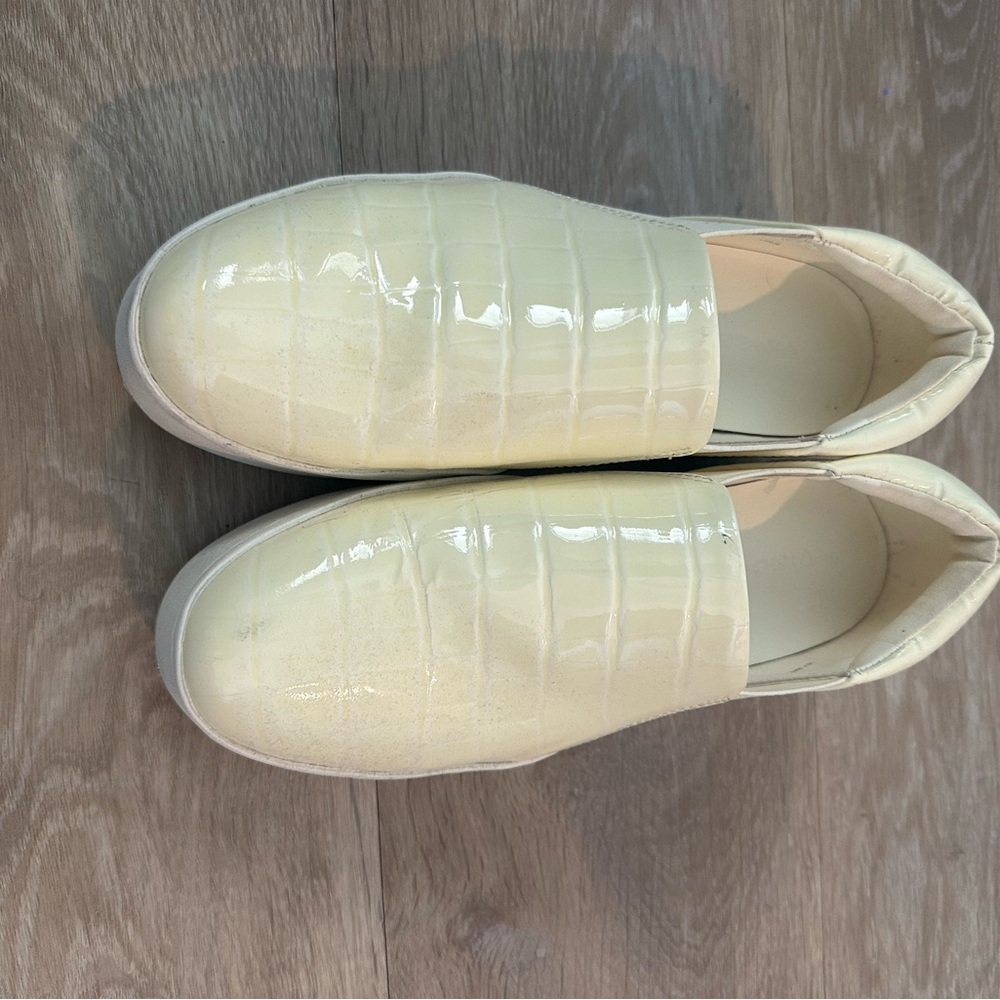 Vince Warren Croc-Stamped Leather Platform Sneaker